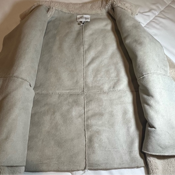 URBAN OUTFITTERS (OU) - Felicity Reversible Faux Fur Coat - Beige - Women’s M - Picture 12 of 16